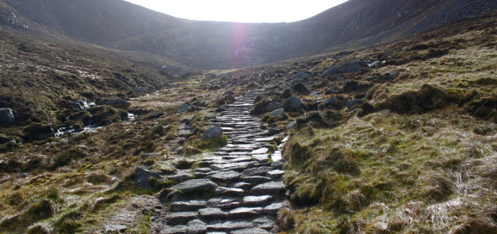 The path to Slieve Donard © Jonathan Brennan